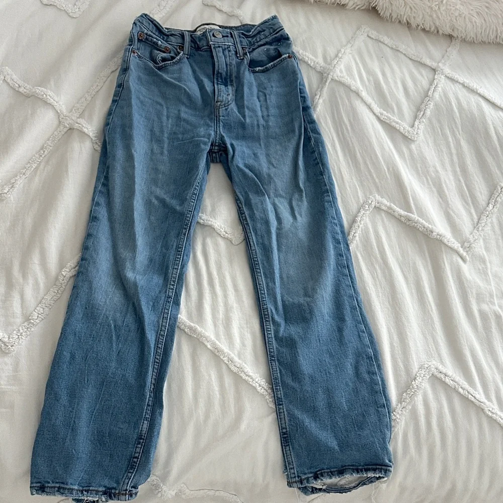 Abercrombie and Fitch Classic High-Rise Straight Leg Women’s Jeans - Blue - Picture 1 of 5